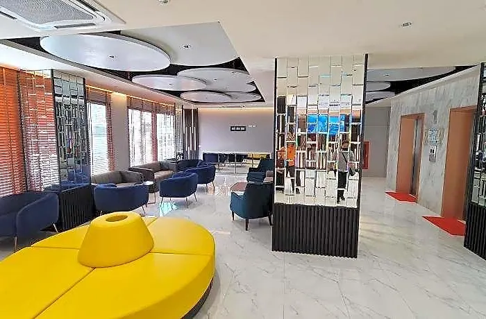 Hotel The Neuf Ratchada 3*